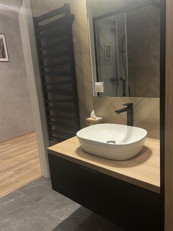 נובי טארג Amsterdam - Nowy Apartament W Centrum Z Prywatnym Zadaszonym Parkingiem מראה חיצוני תמונה
